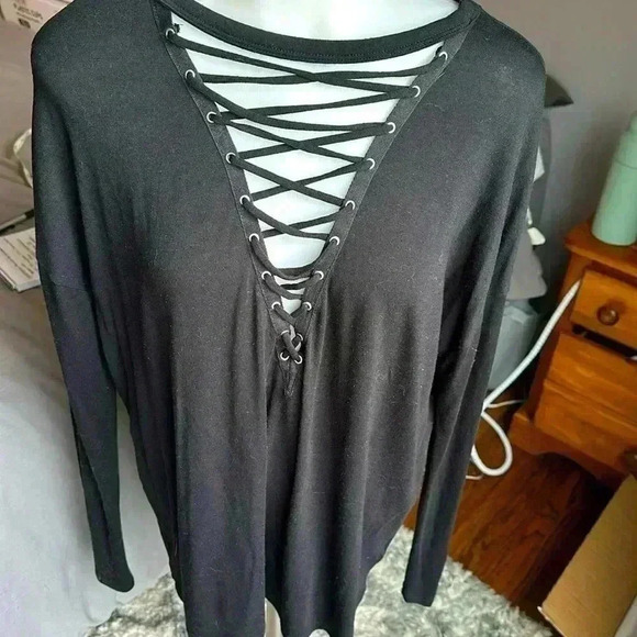 Express Tops - Size S Express long sleeve string front top